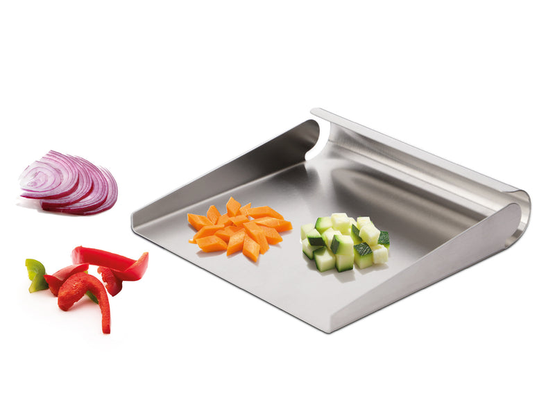 Vegetable scoop made of stainless steel