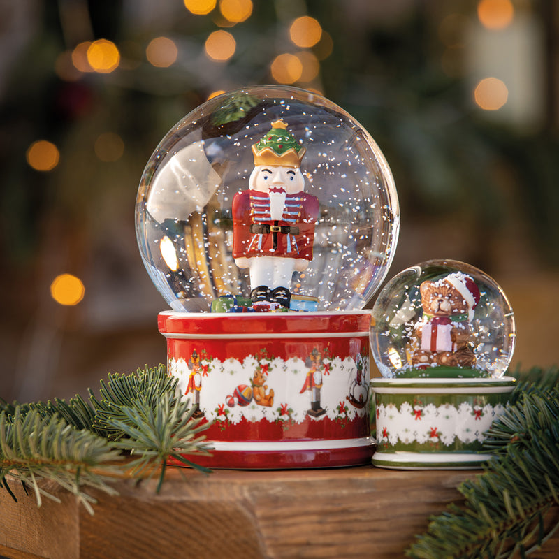 Villeroy und Boch Christmas Toys Schneekugel groß, Nussknacker