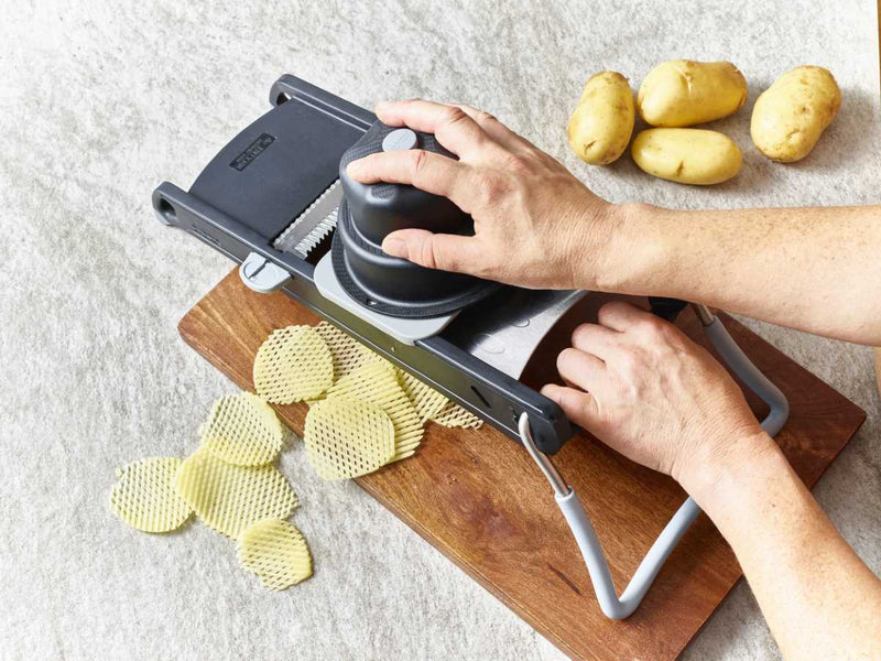 de Buyer vegetable slicer La Mandoline Swing Plus black