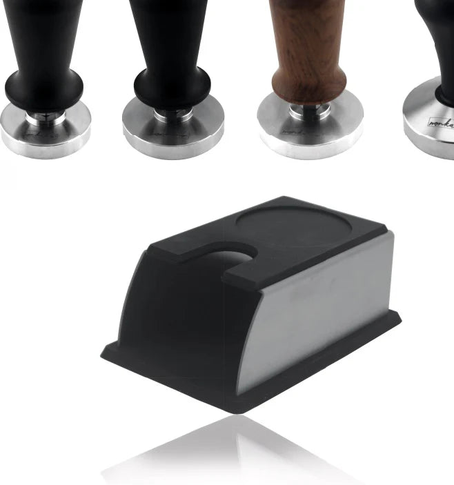 Monkano Tamperstation aus Edelstahl und Silikon