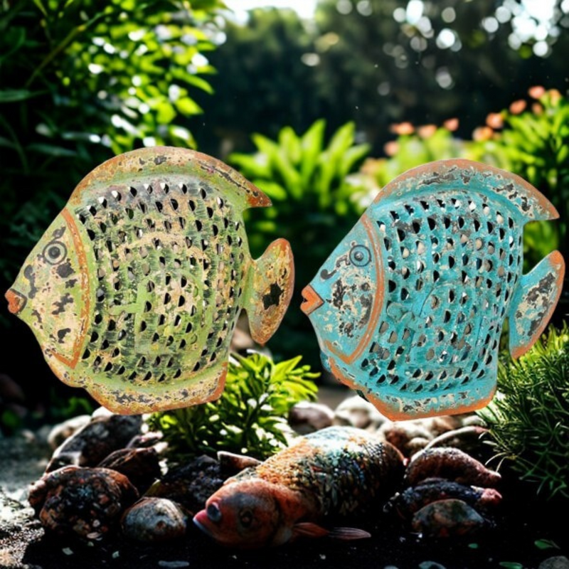 Fisch aus Metall im Garten