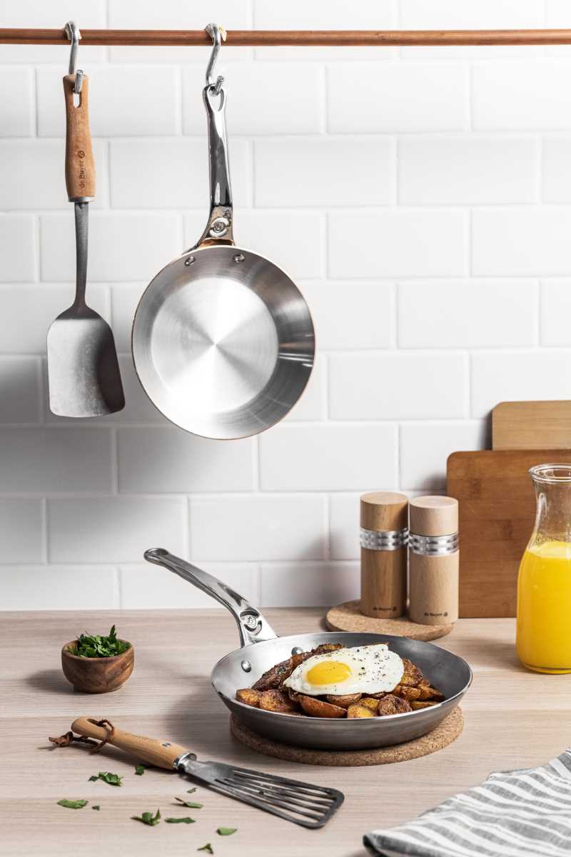 de Buyer Eisenpfanne Mineral B Pro mit Edelstahlgriff