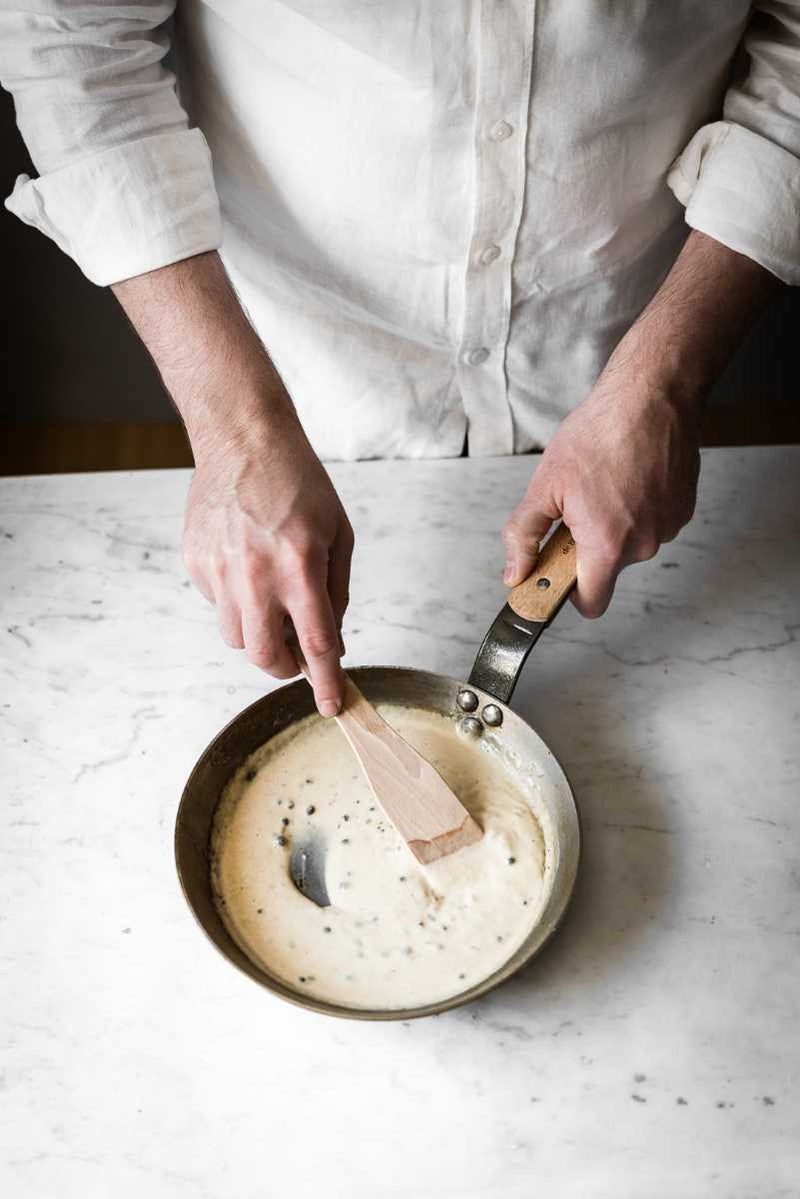 de Buyer Eisenpfanne Mineral Bois mit Holzgriff