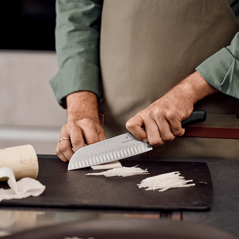 Victorinox Swiss Classic, Santoku knife, 17cm, Kullen 