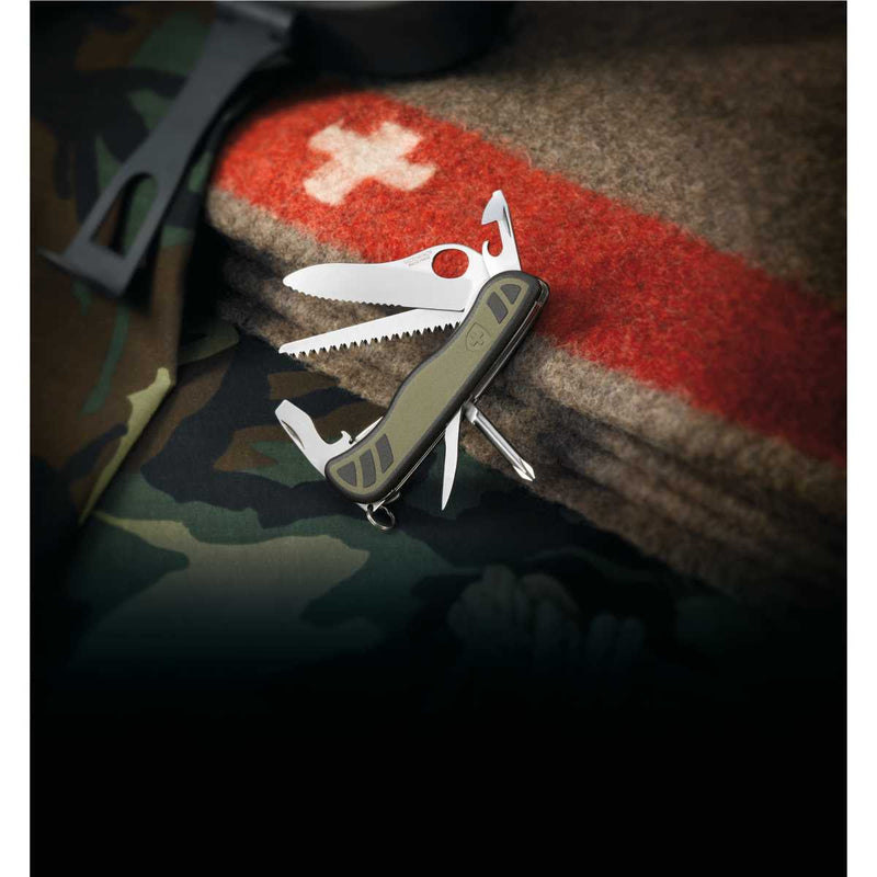 Victorinox Schweizer Soldatenmesser 08, 111 mm, grün/schwarz