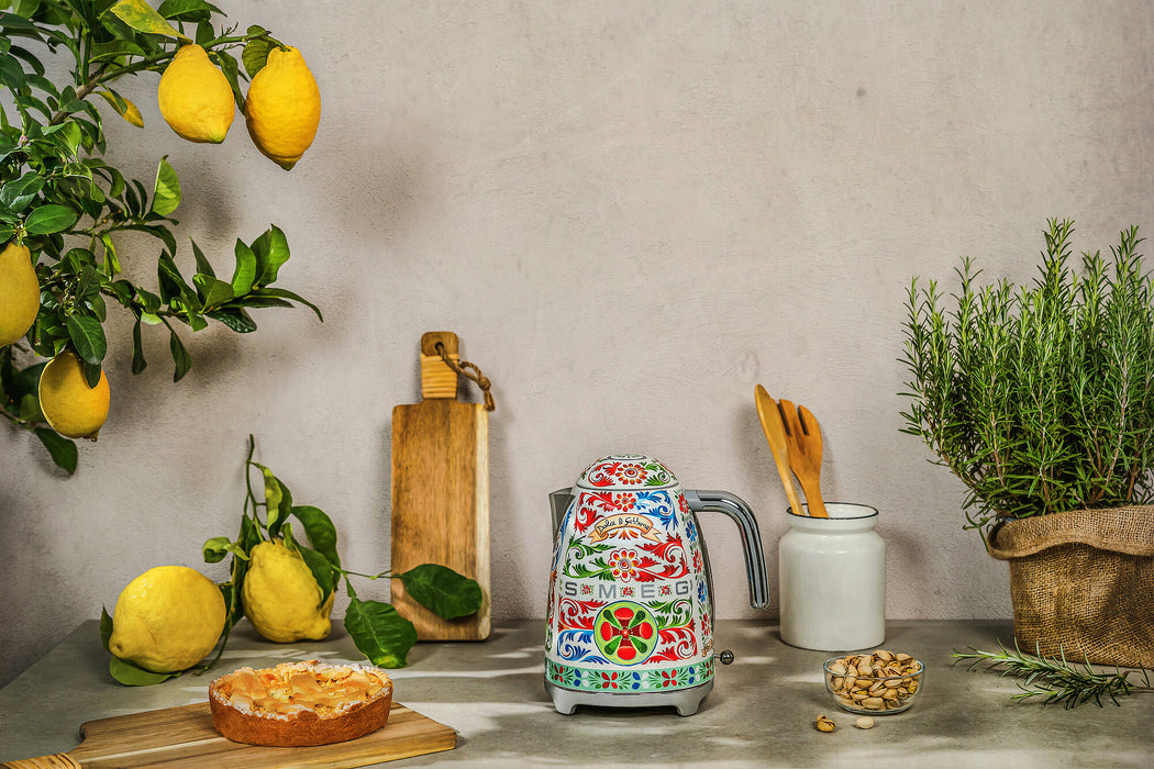 Smeg Dolce Gabbana kettle KLF03DGEU