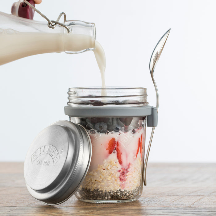 Kilner breakfast jar with lid and spoon