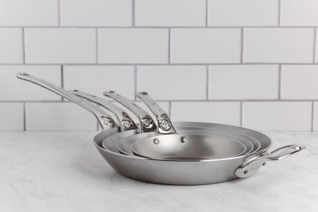 de Buyer iron pan B Pro with stainless steel handle