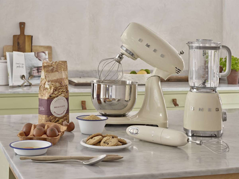 Smeg Multifunktions-Küchenmaschine 800 Watt SMF03