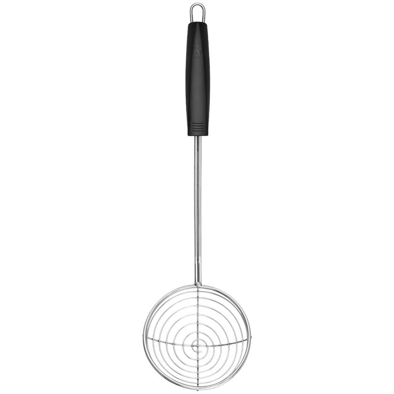 Abschöpflöffel oder Seiherlöffel aus Edelstahl mit schwarzem Kunstoffgriff