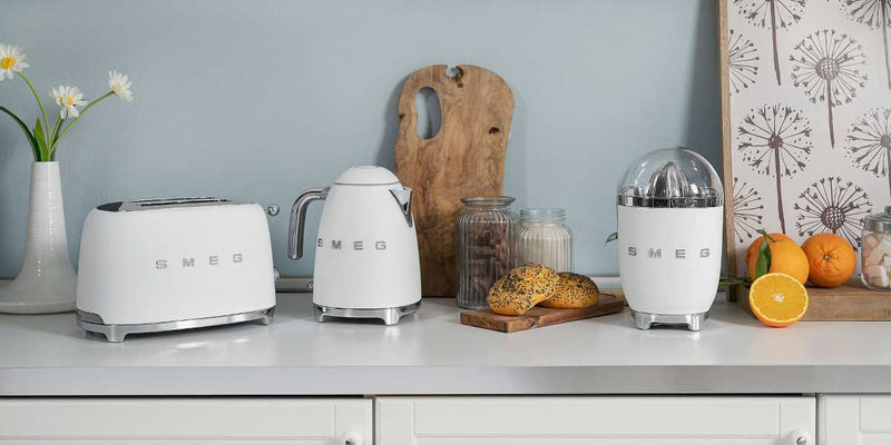 Smeg Wasserkocher KLF03WHMEU weiß matt